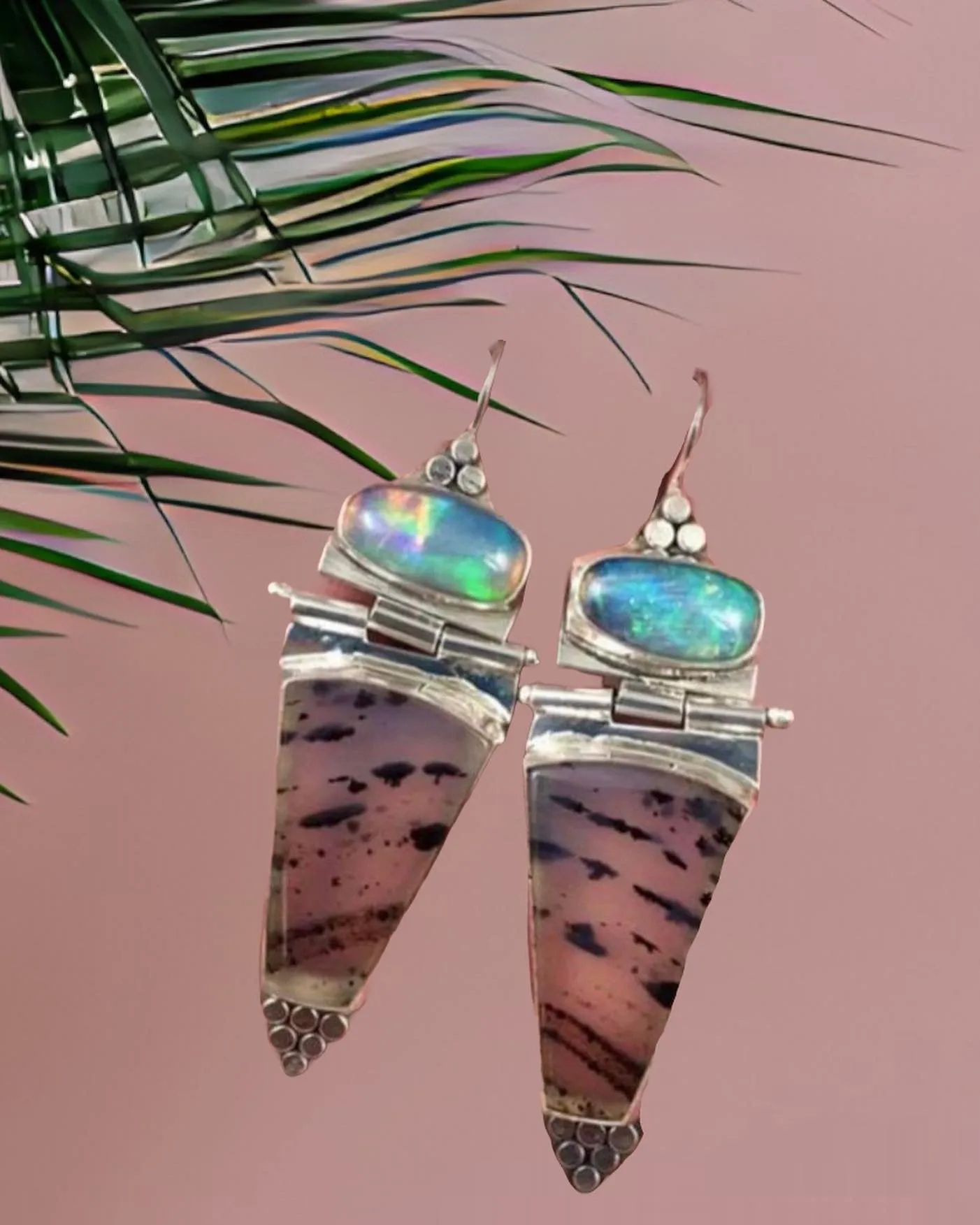 Elegant and fashionable drop earrings