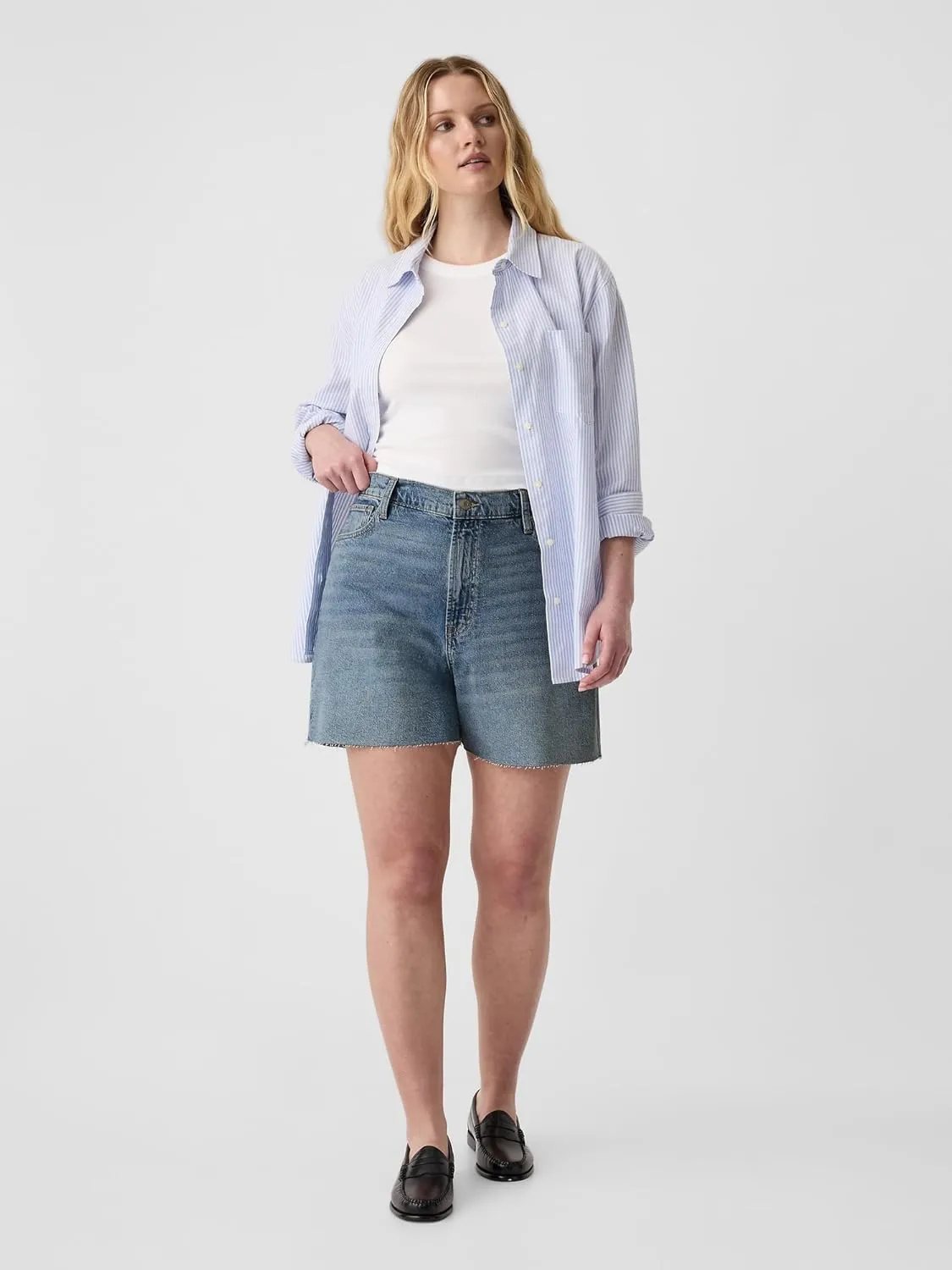 GAP Women's Vintage Midi Short
