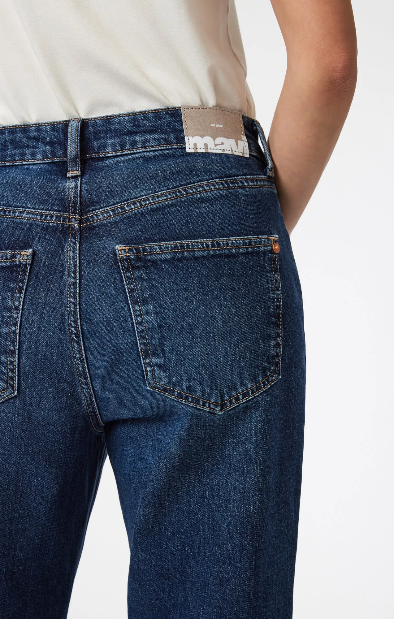 SAVANNAH STRAIGHT LEG IN MID CLASSIC BLUE