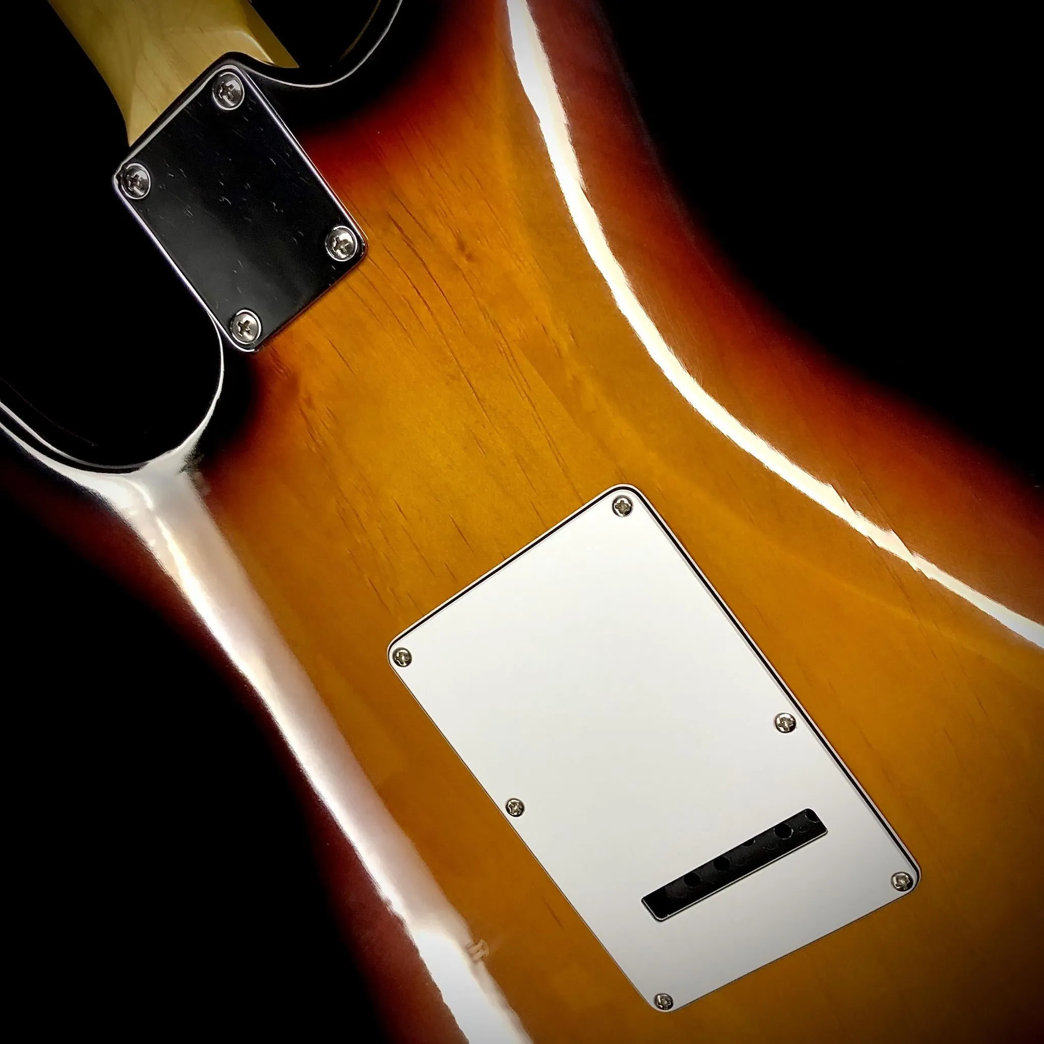 Vintage® V6SSB 'Sunset Sunburst' Chrome Hardware